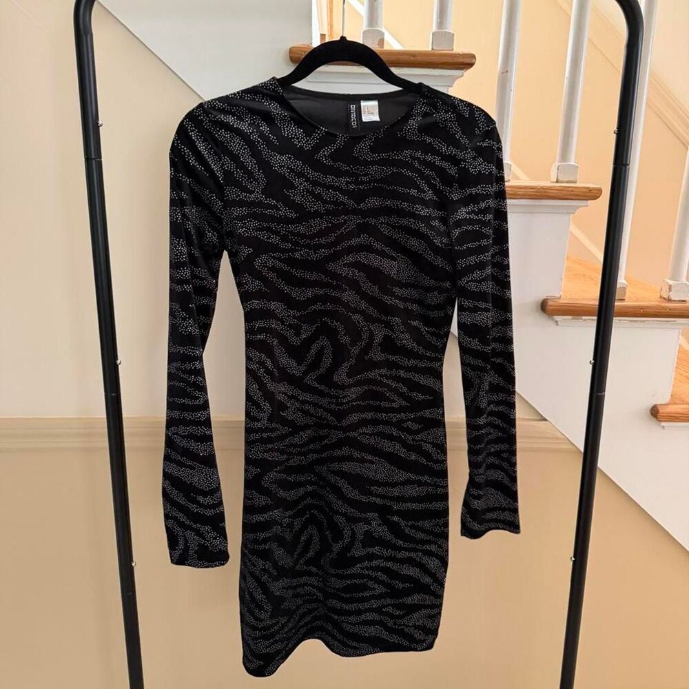 Womens Black and Sparkly Dress